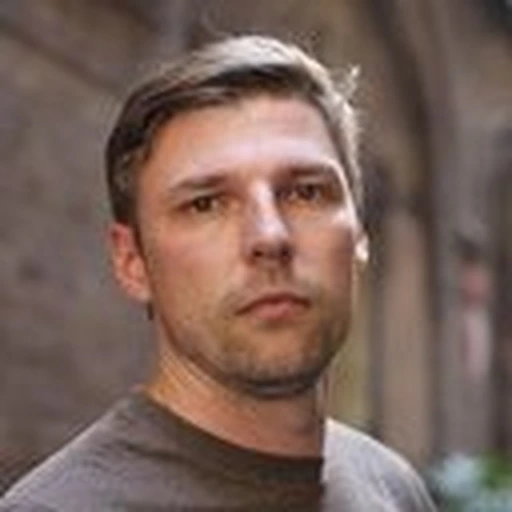 Rasmus T.